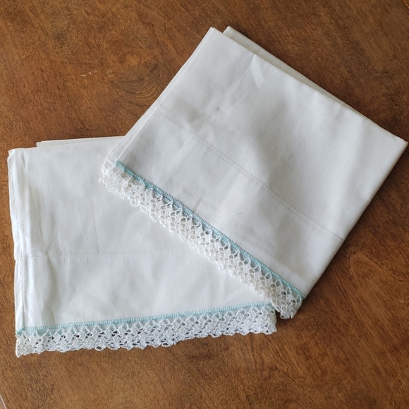 Vintage Pillowcases - Picture 2 of 6